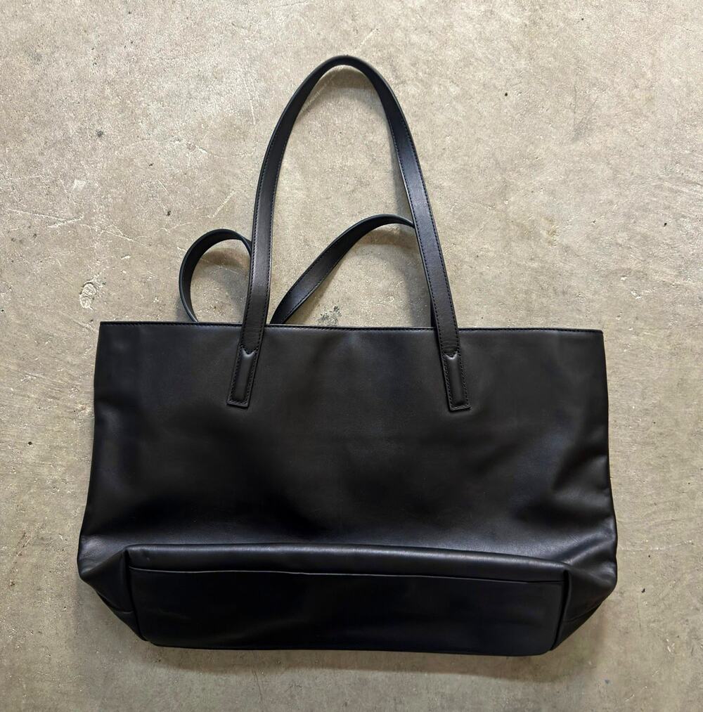 Quince Black Tote Bag w/ Gold Hardware, Magnetic/Zip Closure, Zip Pouch